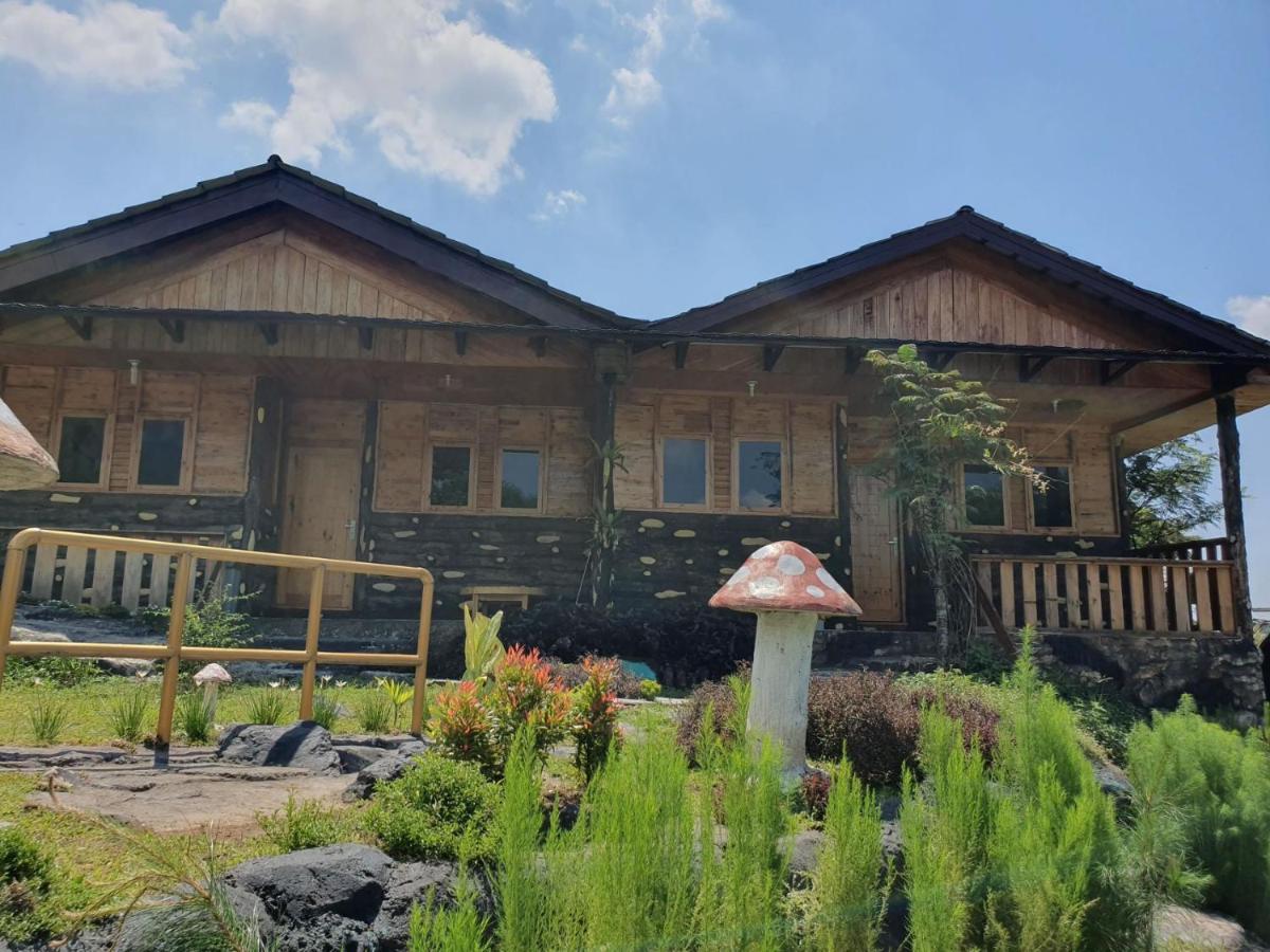 Hotel Reddoorz At Kampung Istal Bogor Exterior foto